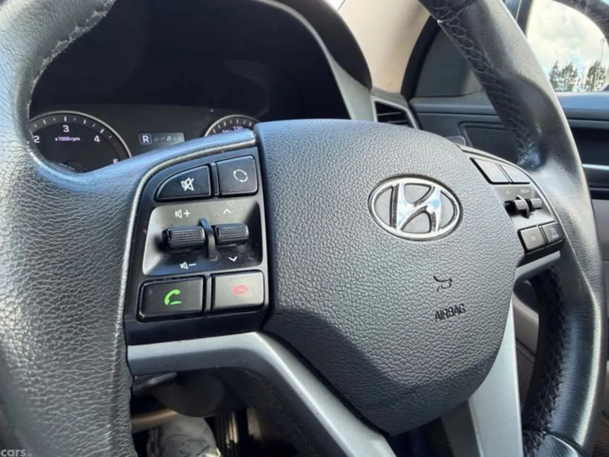 Hyundai Tucson MPV, Diesel, 2016, Grey