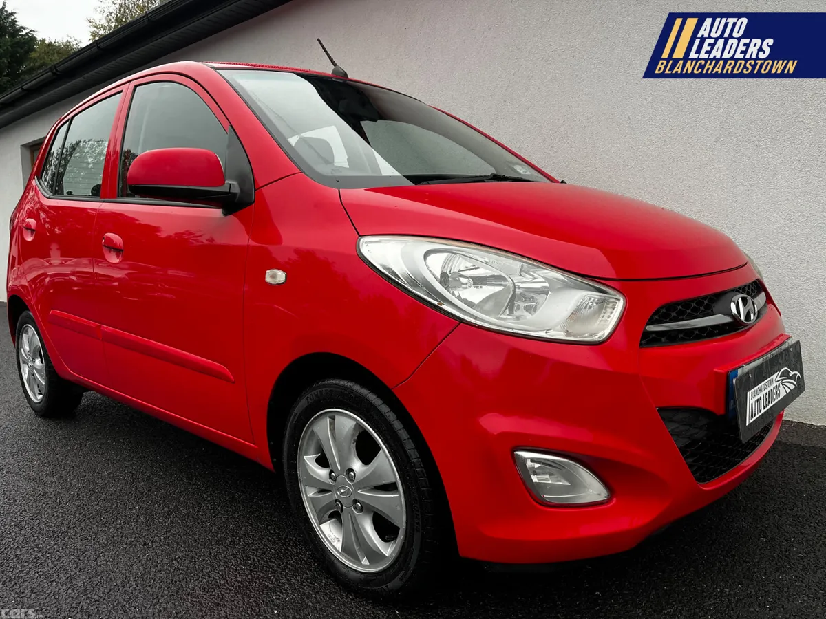 Hyundai i10 Hatchback, Petrol, 2013, Red