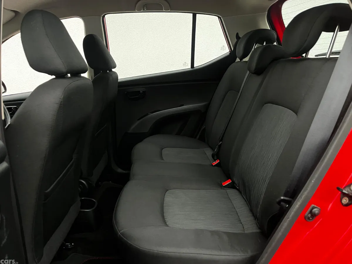 Hyundai i10 Hatchback, Petrol, 2013, Red