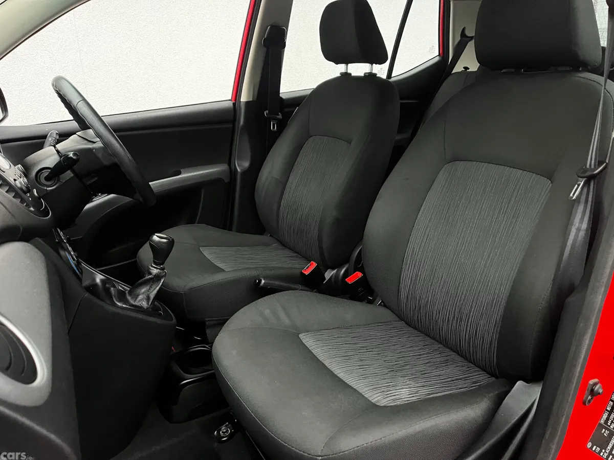 Hyundai i10 Hatchback, Petrol, 2013, Red