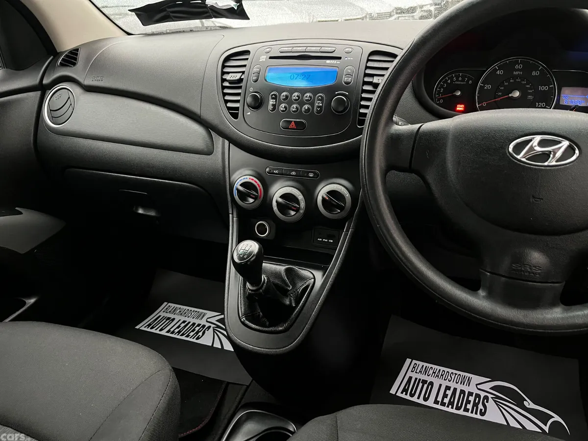 Hyundai i10 Hatchback, Petrol, 2013, Red