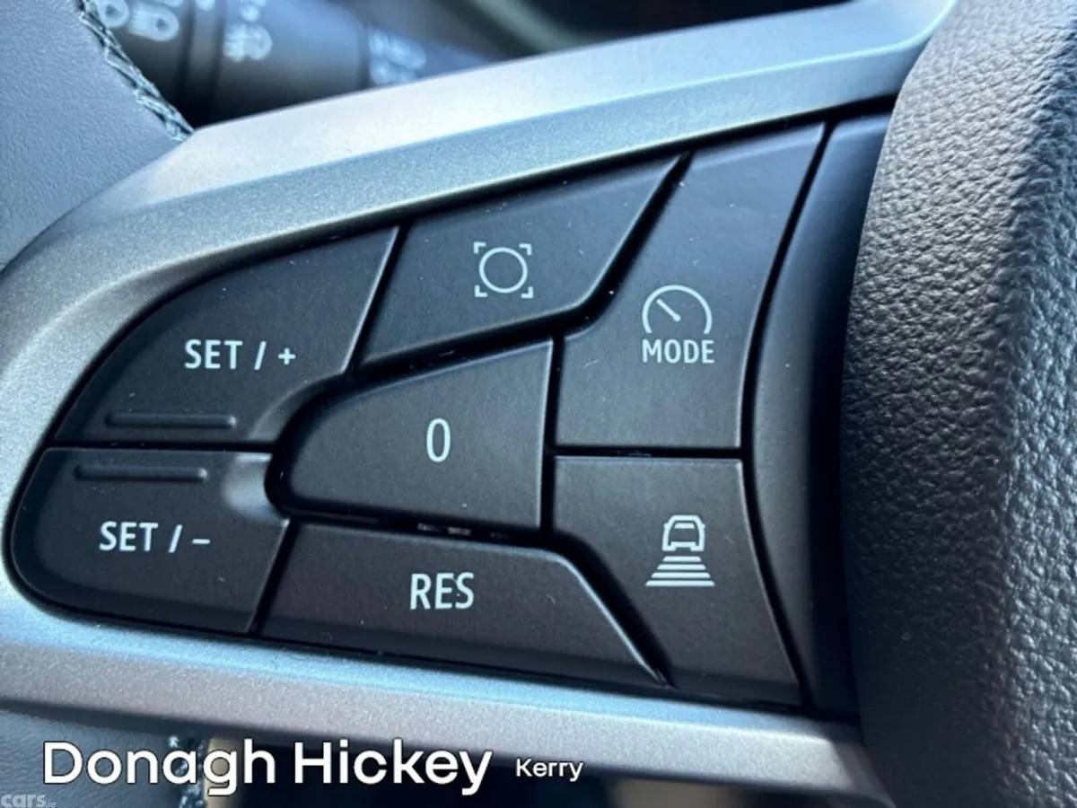 Dacia Duster SUV, Petrol Hybrid, 2026, Green