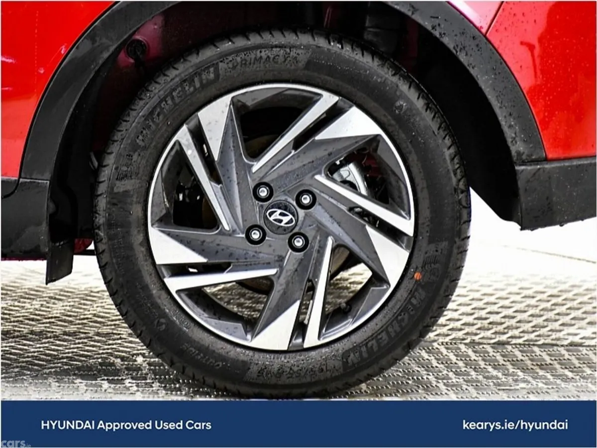 Hyundai Bayon Estate, Petrol, 2022, Red