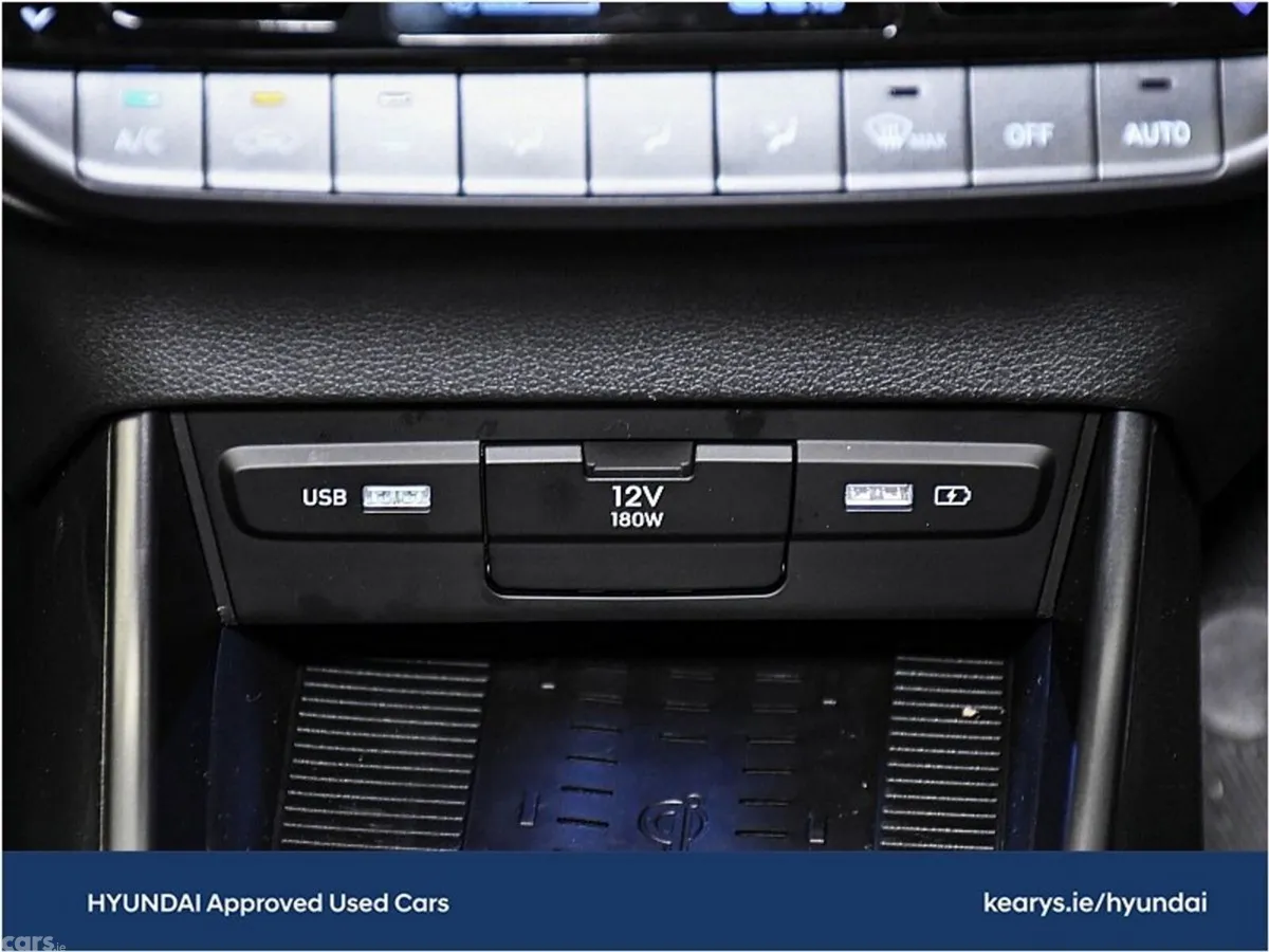 Hyundai Bayon Estate, Petrol, 2022, Red