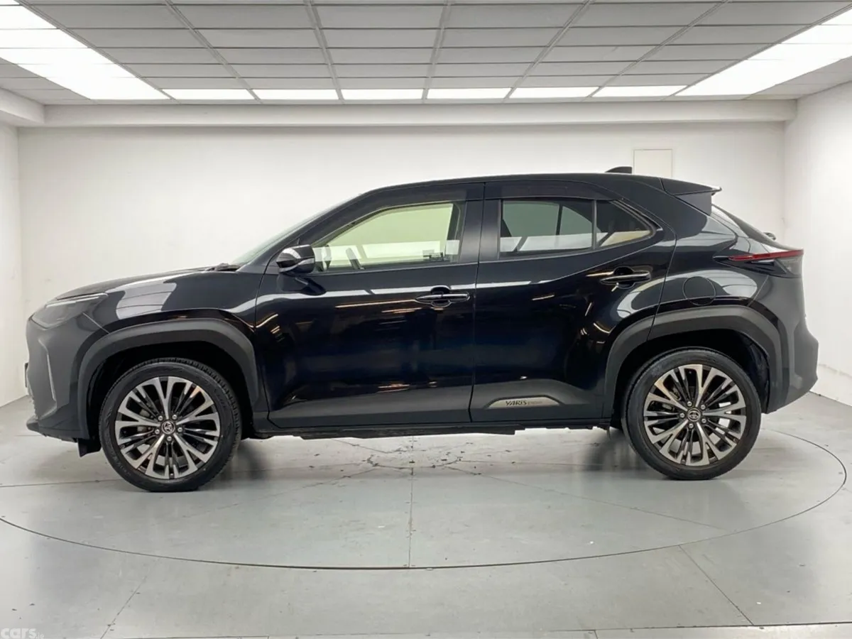 Toyota Yaris Cross SUV, Petrol Hybrid, 2022, Black