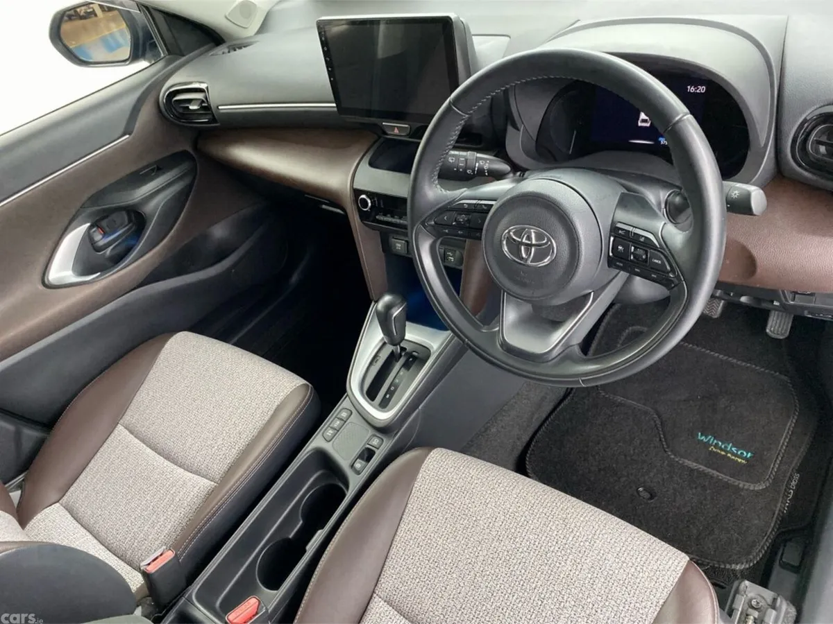 Toyota Yaris Cross SUV, Petrol Hybrid, 2022, Black