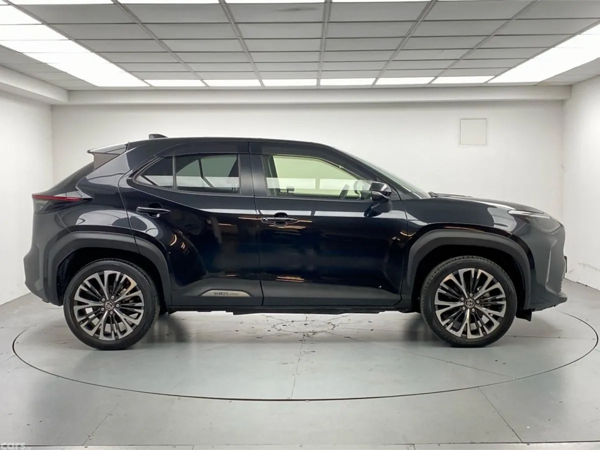 Toyota Yaris Cross SUV, Petrol Hybrid, 2022, Black