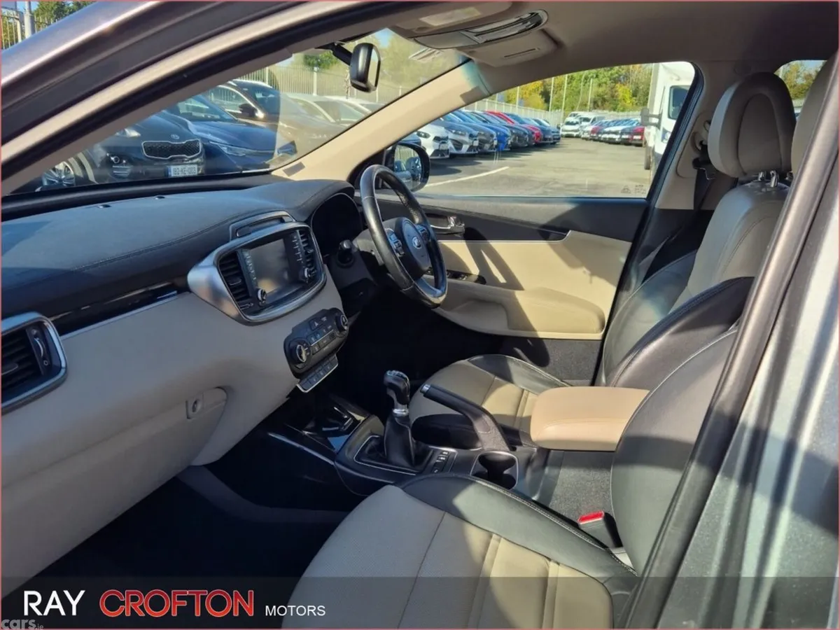 Kia Sorento SUV, Diesel, 2017, Grey