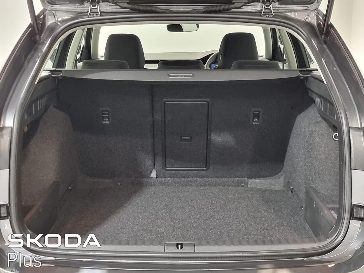 Skoda Octavia Estate, Diesel, 2026, Grey