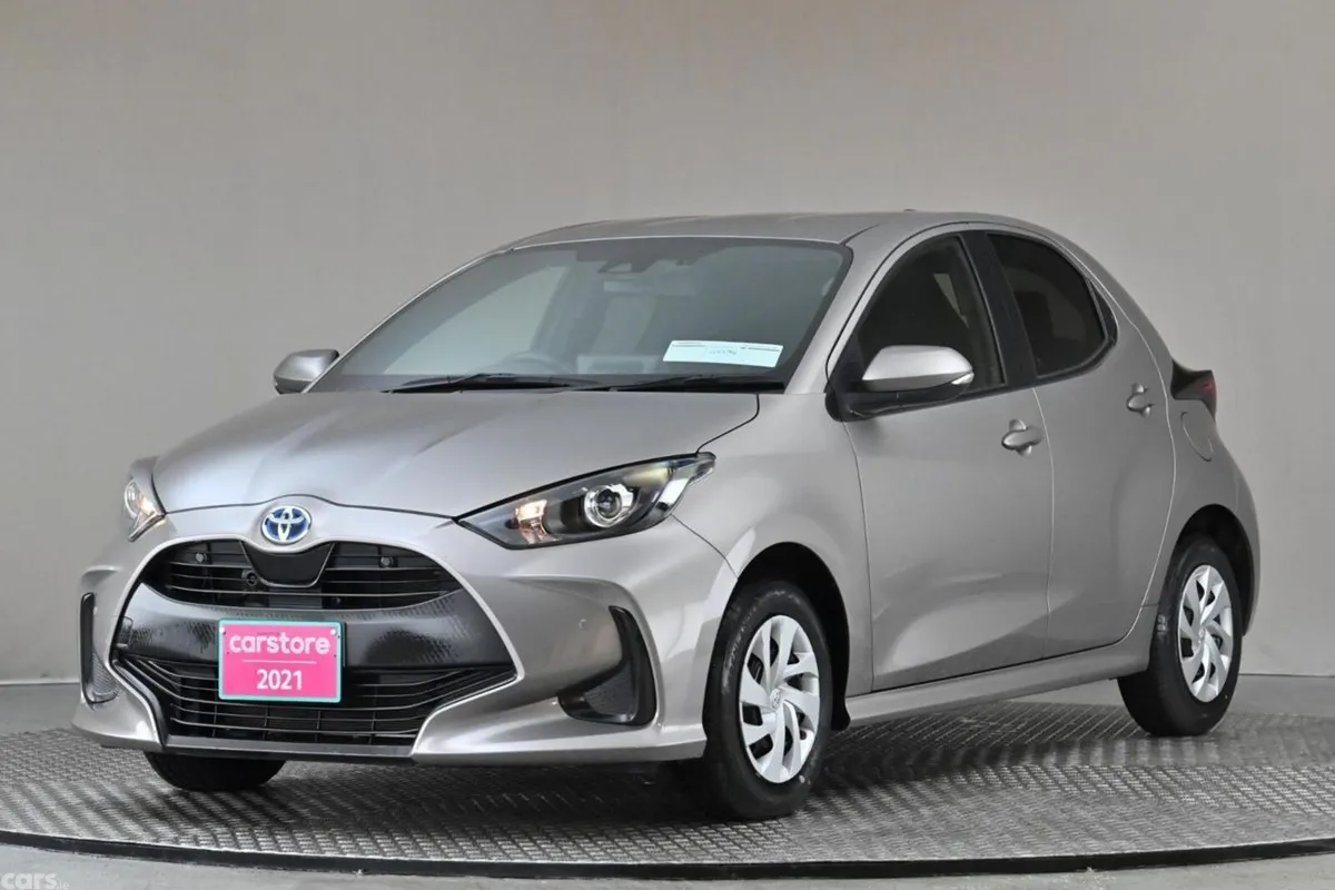 Toyota Yaris Hatchback, Petrol Hybrid, 2021, Brown