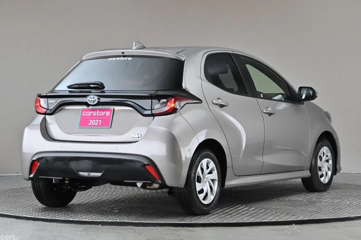 Toyota Yaris Hatchback, Petrol Hybrid, 2021, Brown