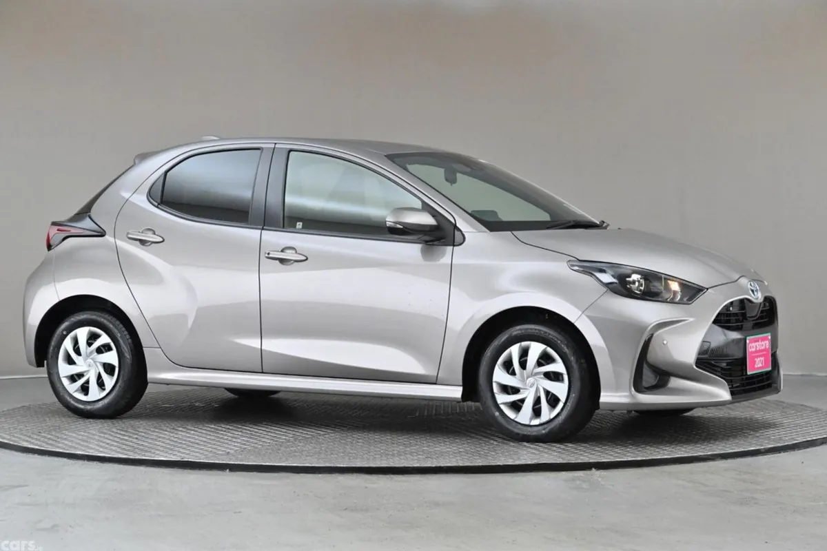 Toyota Yaris Hatchback, Petrol Hybrid, 2021, Brown