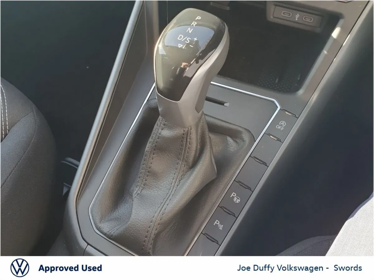 Volkswagen Polo Hatchback, Petrol, 2026, Blue