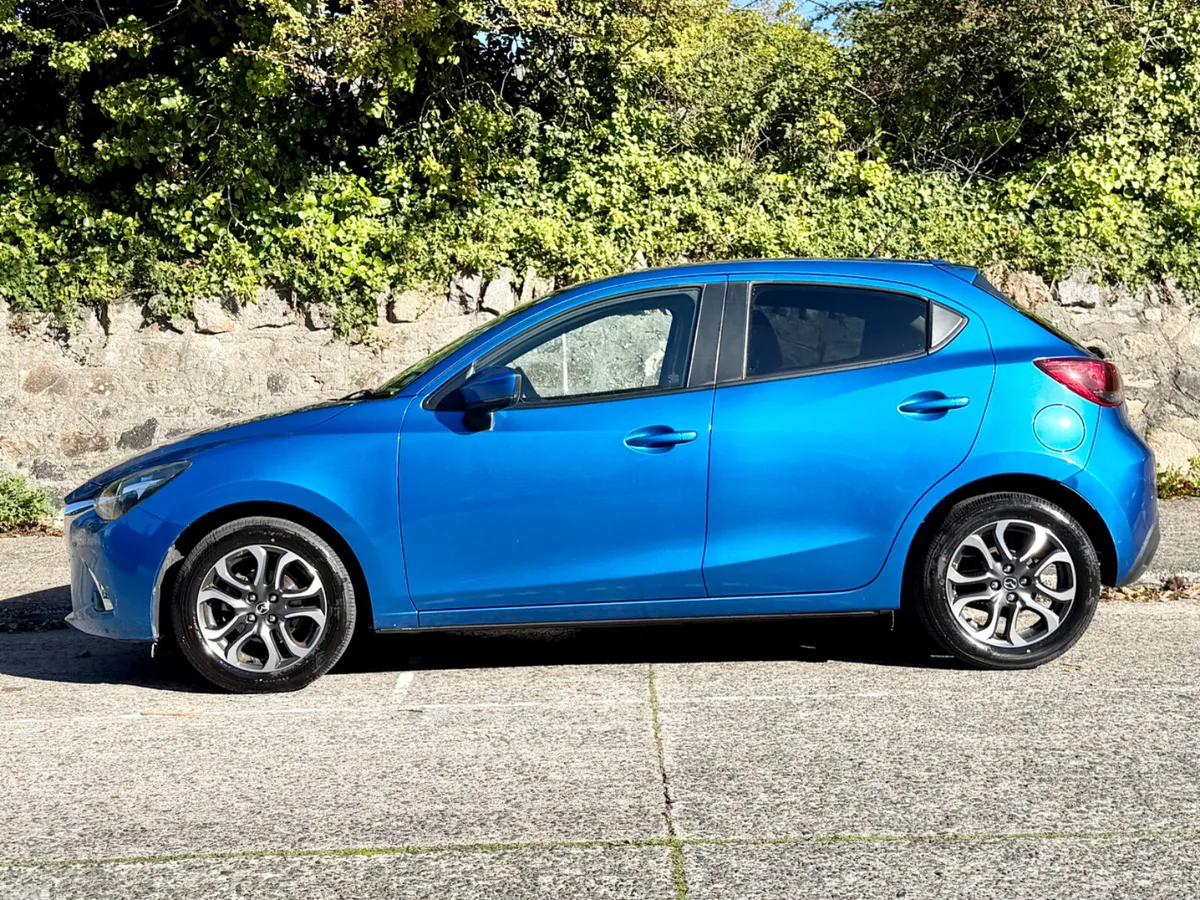 Mazda Mazda2 Hatchback, Petrol, 2017, Blue