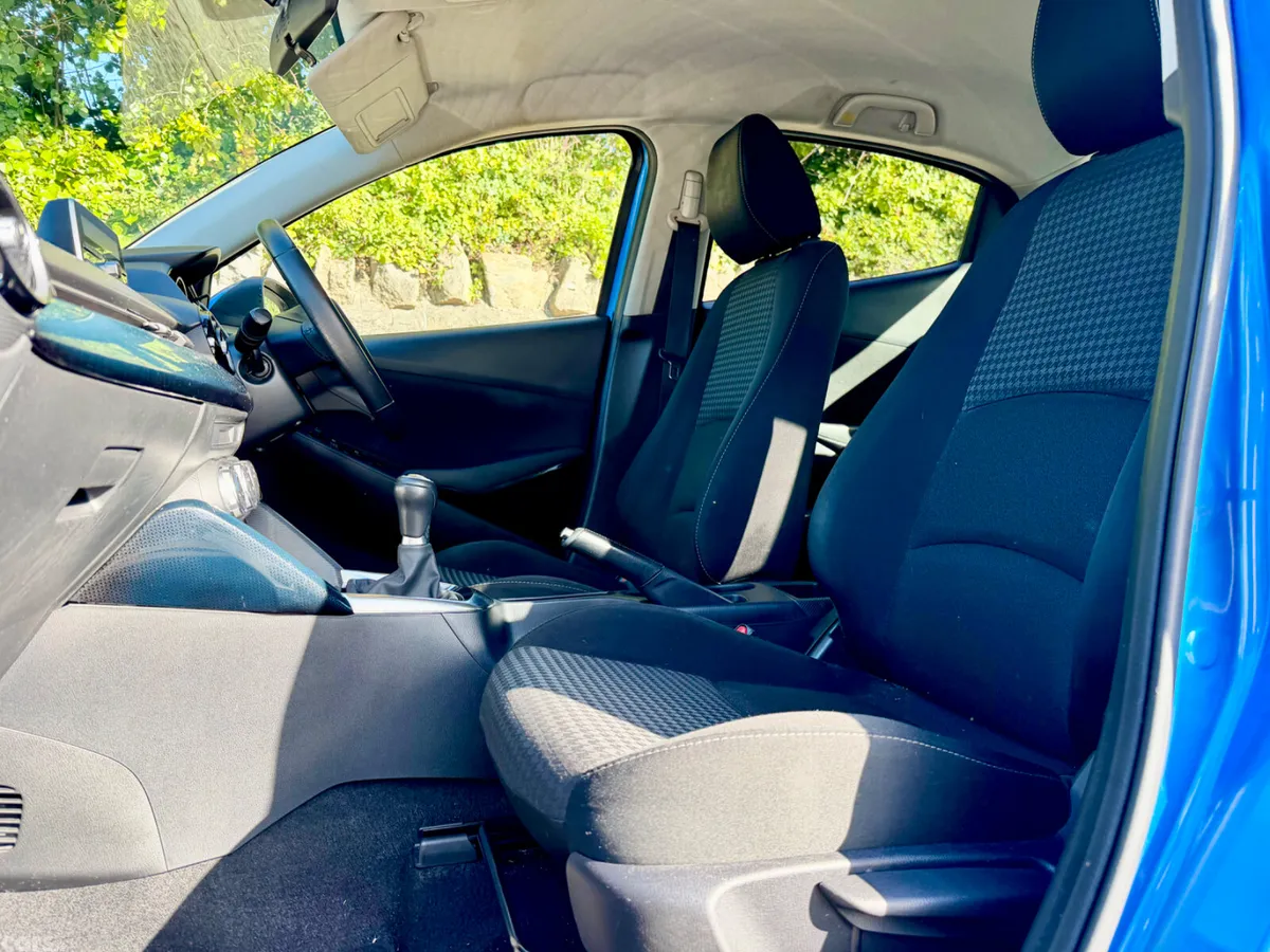Mazda Mazda2 Hatchback, Petrol, 2017, Blue