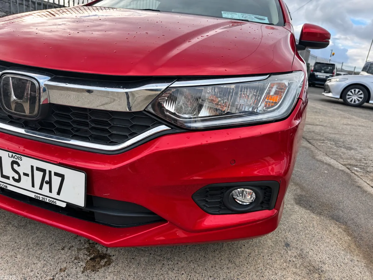 Honda Grace Saloon, Petrol Hybrid, 2019, Red