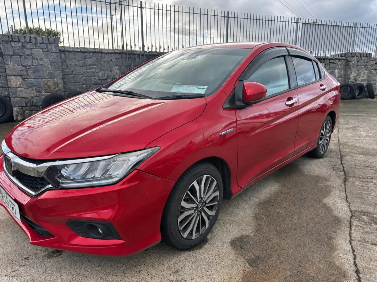 Honda Grace Saloon, Petrol Hybrid, 2019, Red