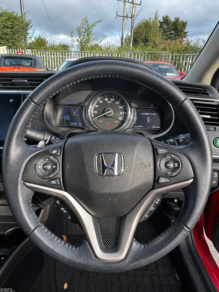 Honda Grace Saloon, Petrol Hybrid, 2019, Red