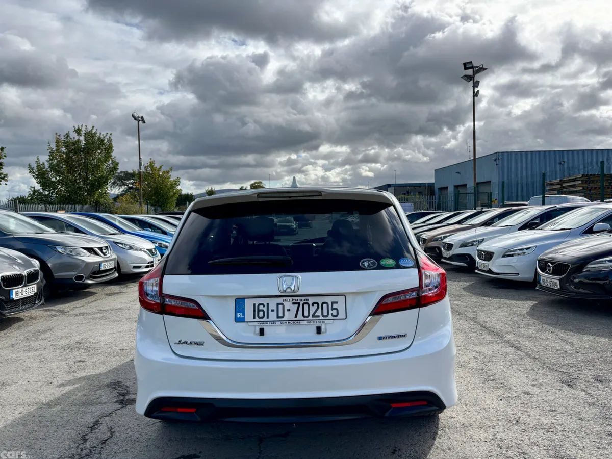Honda Jade MPV, Petrol Hybrid, 2016, White