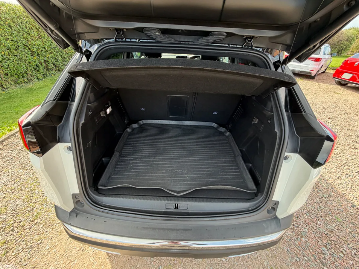 Peugeot 3008 SUV, Diesel, 2021, White