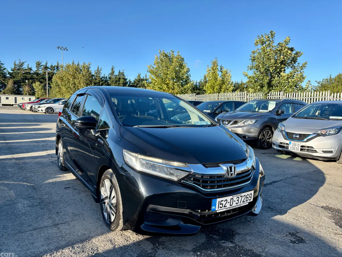 Honda Shuttle MPV, Petrol Hybrid, 2015, Black