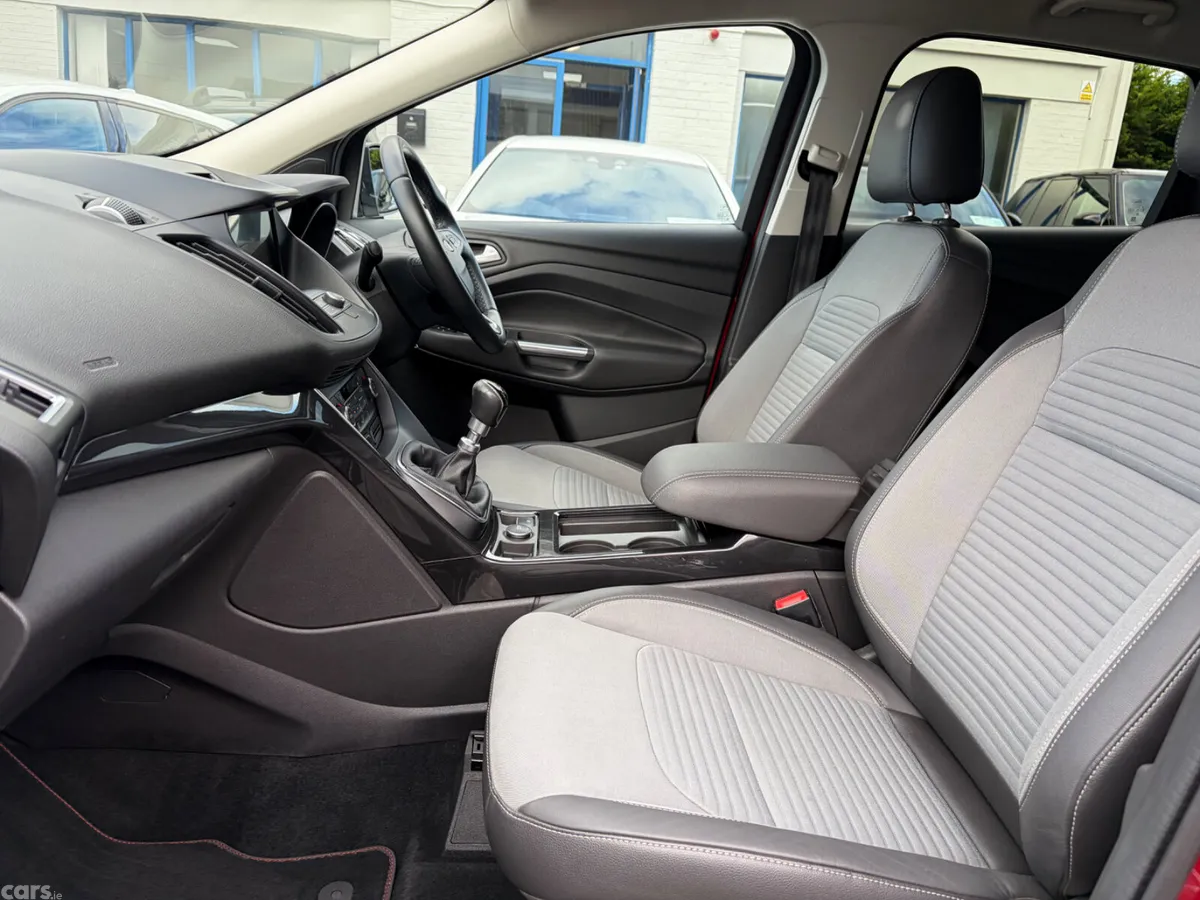 Ford Kuga SUV, Diesel, 2017, Red