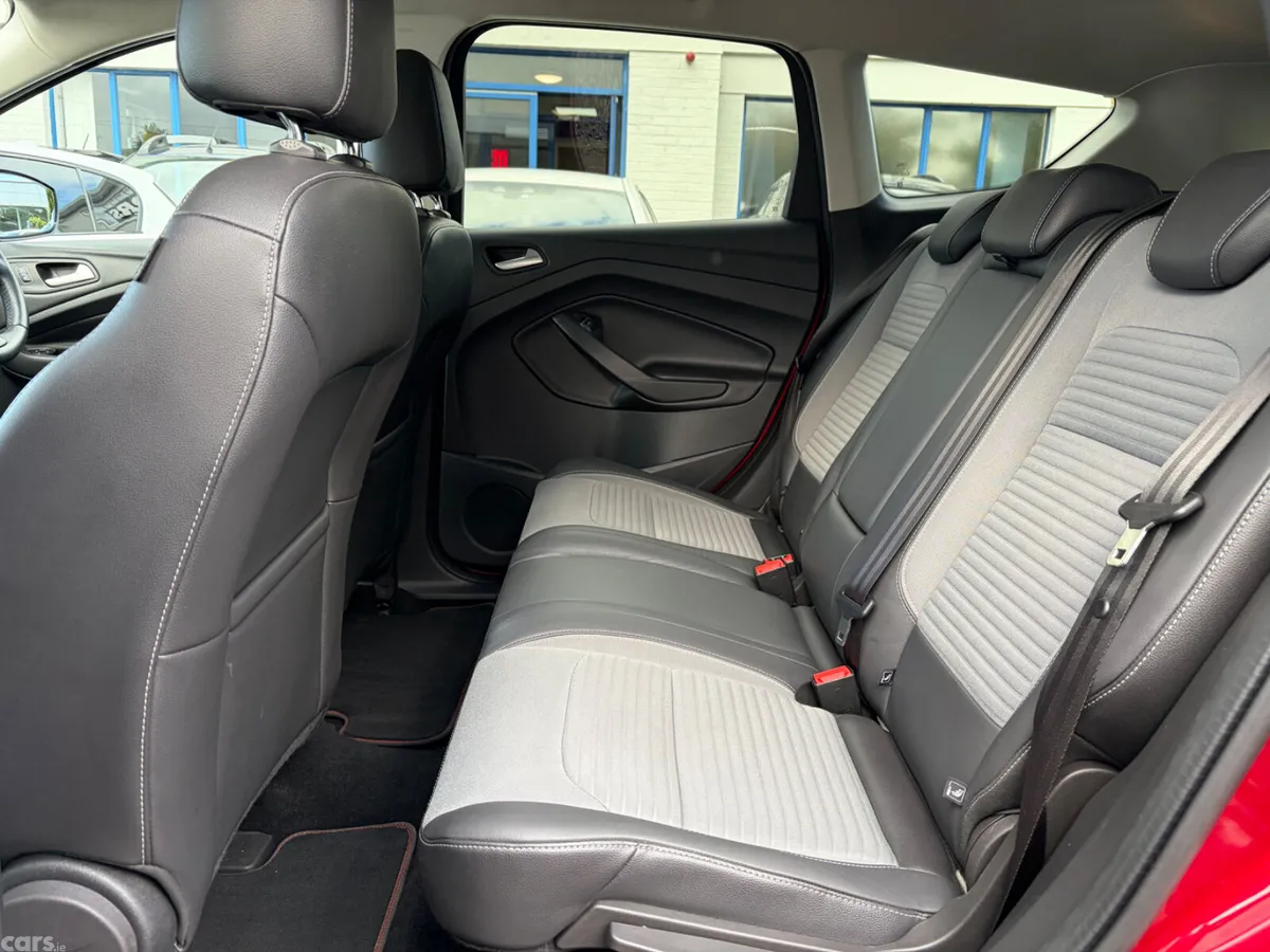 Ford Kuga SUV, Diesel, 2017, Red