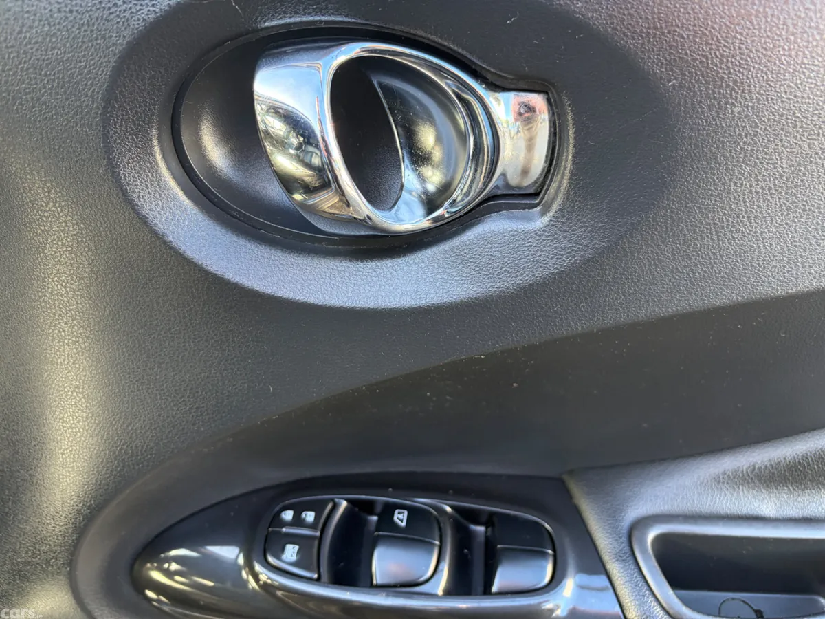 Nissan Juke SUV, Diesel, 2015, Grey