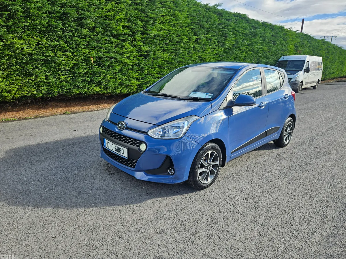 Hyundai i10 Hatchback, Petrol, 2017, Blue