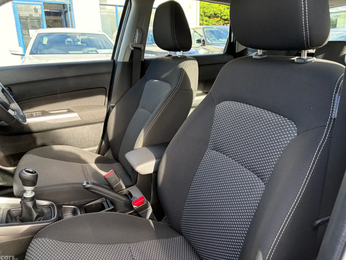 Suzuki Vitara SUV, Petrol Hybrid, 2021, White