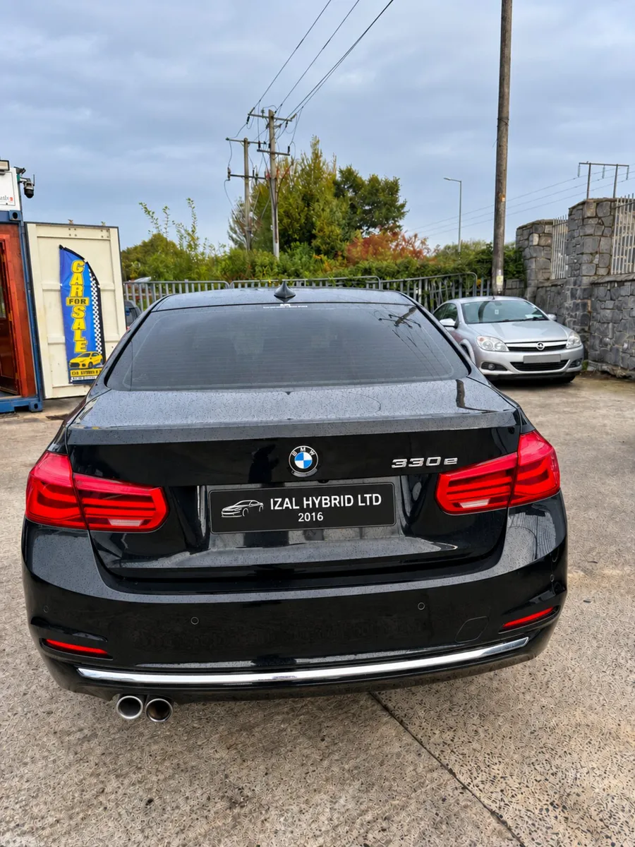 BMW 3-Series Saloon, Petrol Plug-in Hybrid, 2016, Black