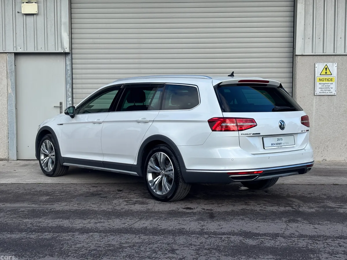 Volkswagen Passat Estate, Diesel, 2019, White