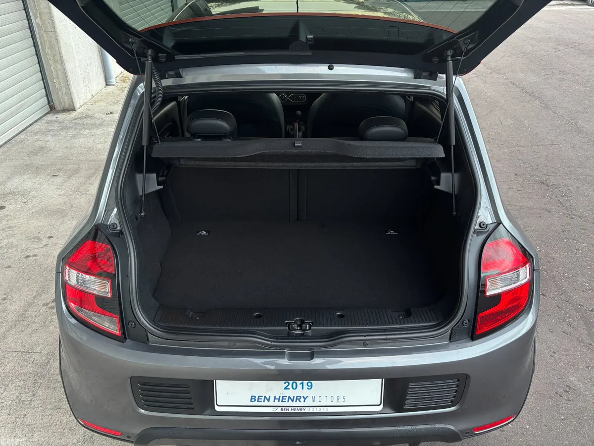 Renault Twingo Hatchback, Petrol, 2019, Grey