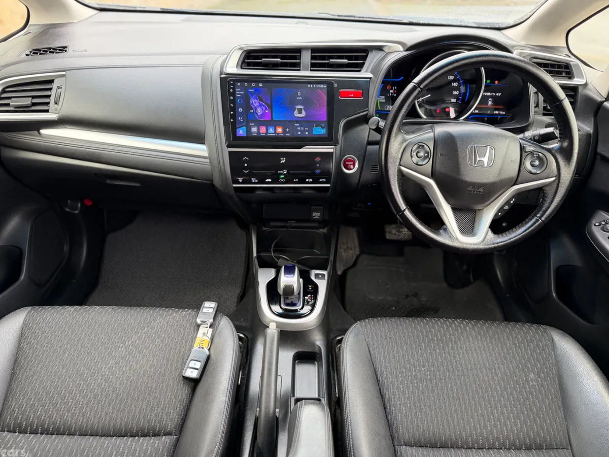 Honda Fit Hatchback, Petrol Hybrid, 2016, White