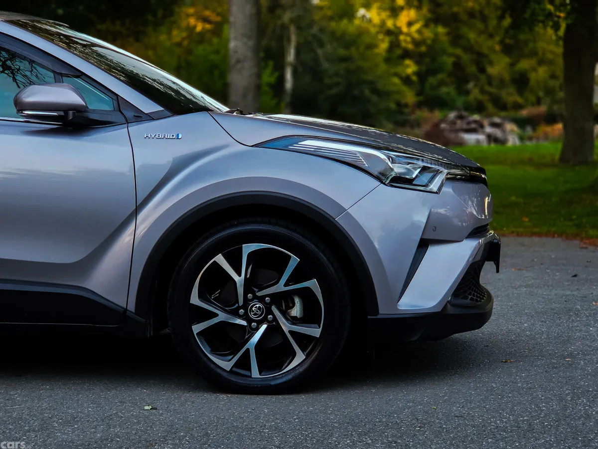 Toyota C-HR SUV, Petrol Hybrid, 2019, Grey