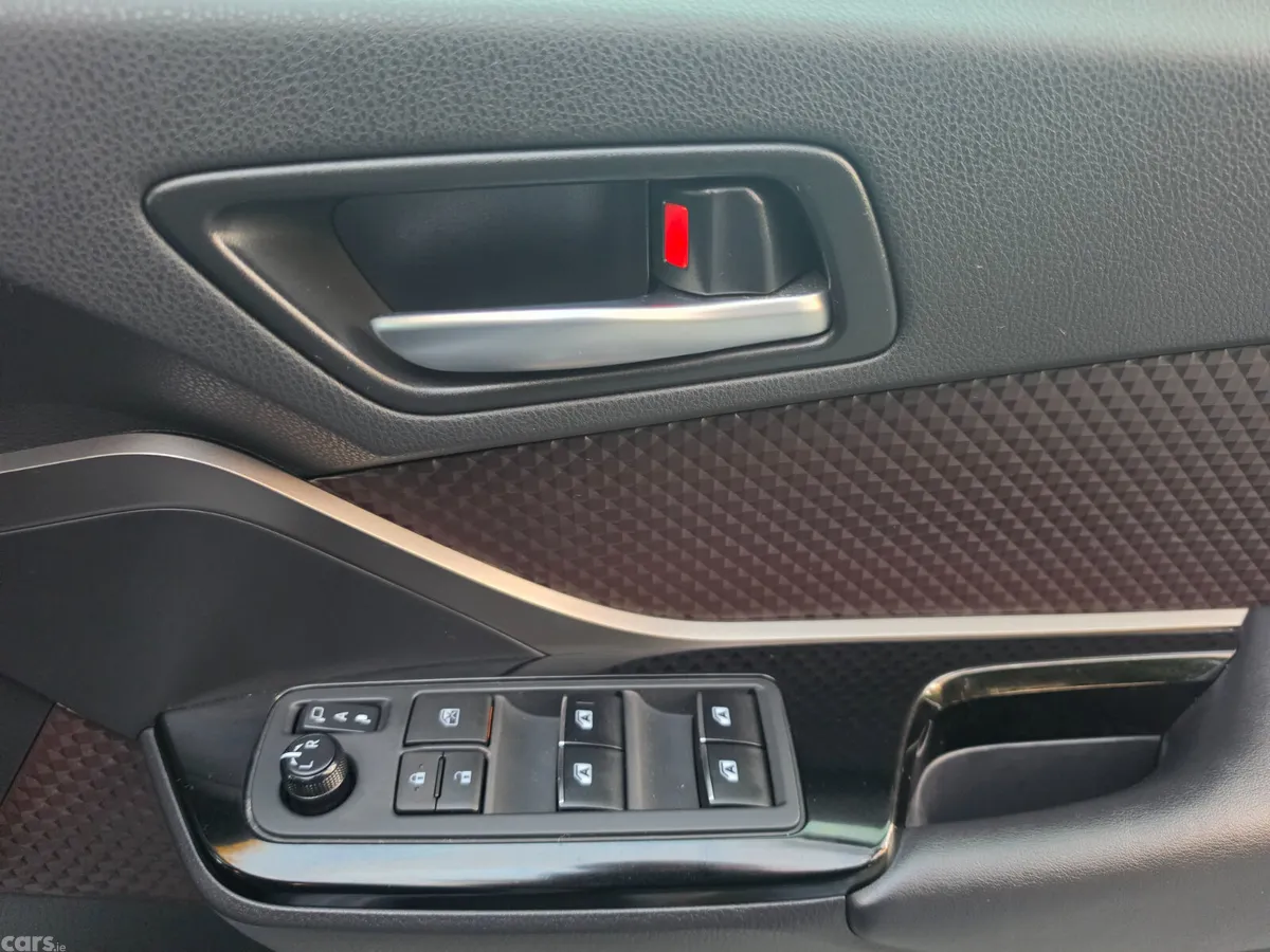 Toyota C-HR SUV, Petrol Hybrid, 2019, Grey