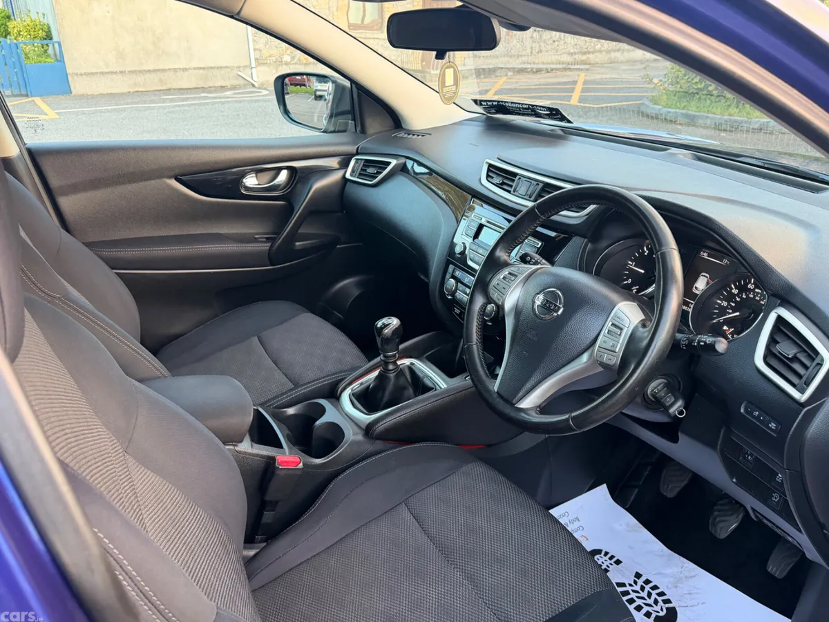 Nissan Qashqai Hatchback, Diesel, 2014, Blue