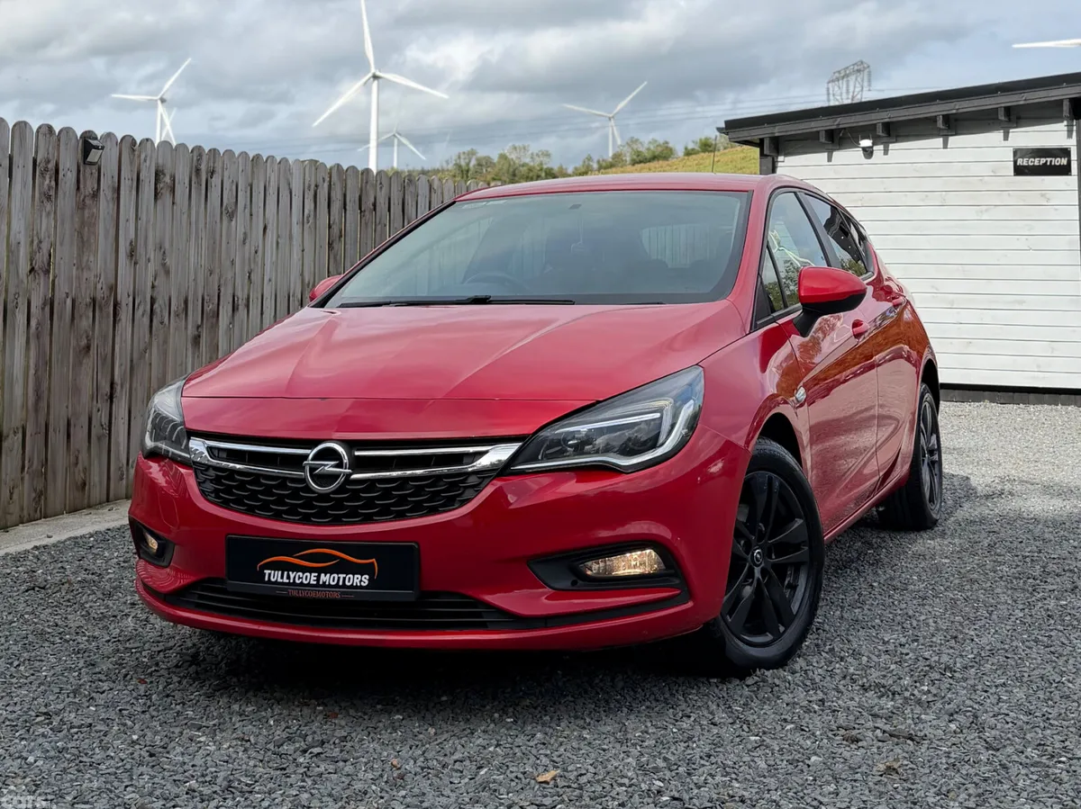 Opel Astra Hatchback, Diesel, 2019, Red