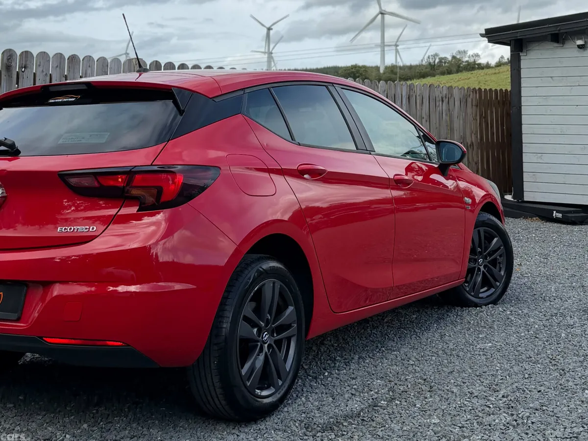 Opel Astra Hatchback, Diesel, 2019, Red