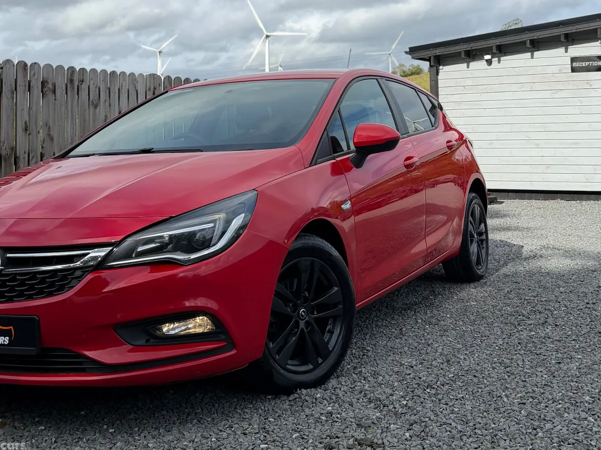 Opel Astra Hatchback, Diesel, 2019, Red