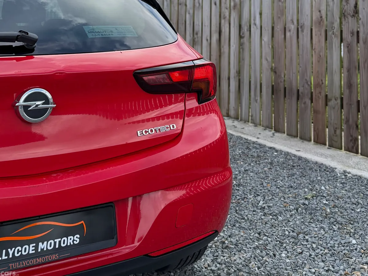 Opel Astra Hatchback, Diesel, 2019, Red