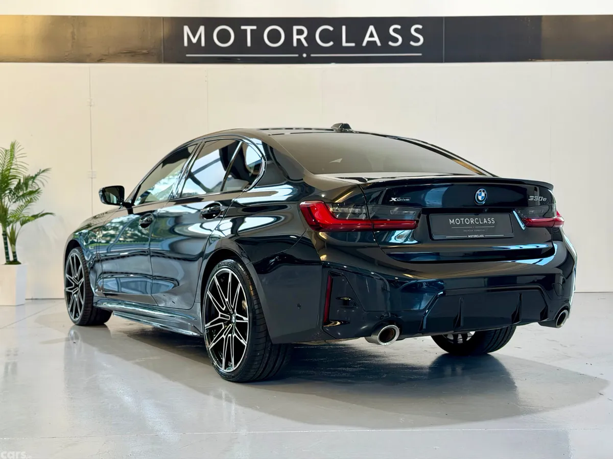 BMW 3-Series Saloon, Petrol Hybrid, 2023, Black