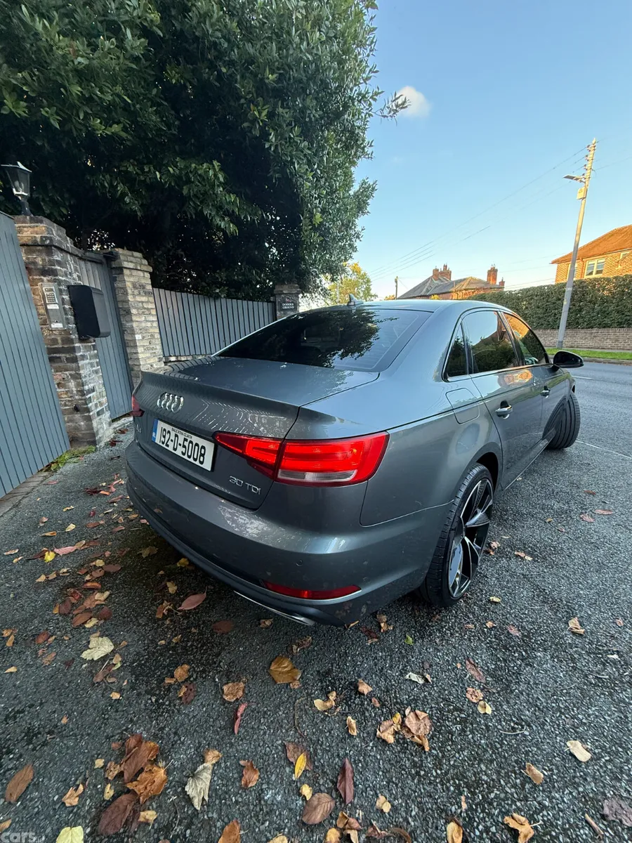 Audi A4 Saloon, Diesel, 2019, Grey