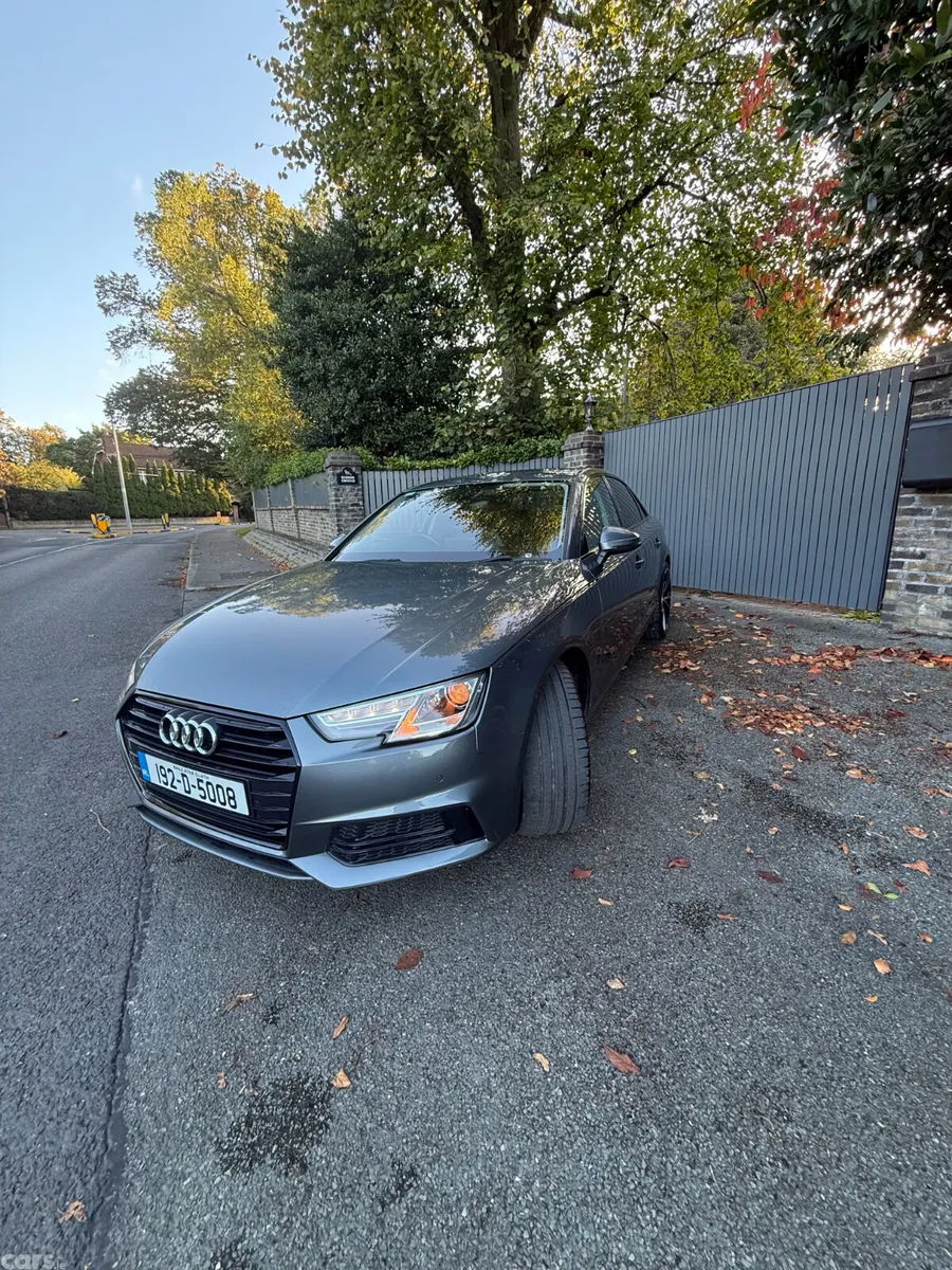 Audi A4 Saloon, Diesel, 2019, Grey