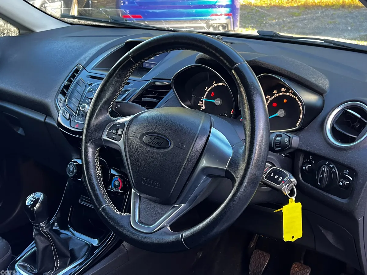 Ford Fiesta Hatchback, Petrol, 2016, White