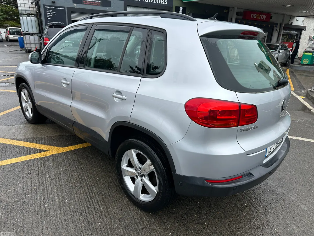 Volkswagen Tiguan SUV, Diesel, 2012, Silver