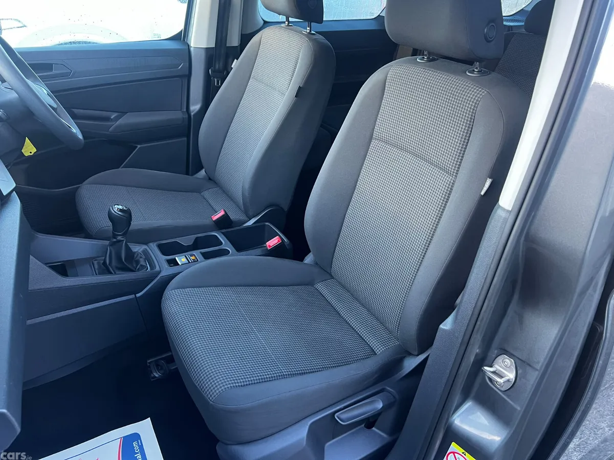 Volkswagen Caddy MPV, Diesel, 2023, Grey