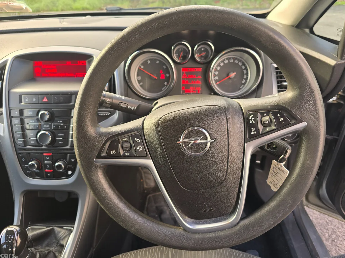 Opel Astra Saloon, Diesel, 2013, Silver