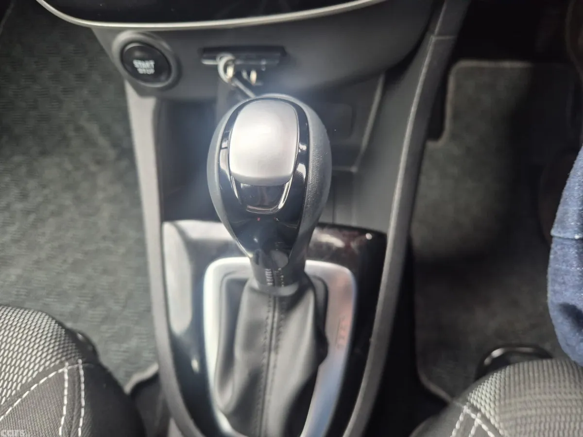 Renault Clio Hatchback, Petrol, 2016, Black