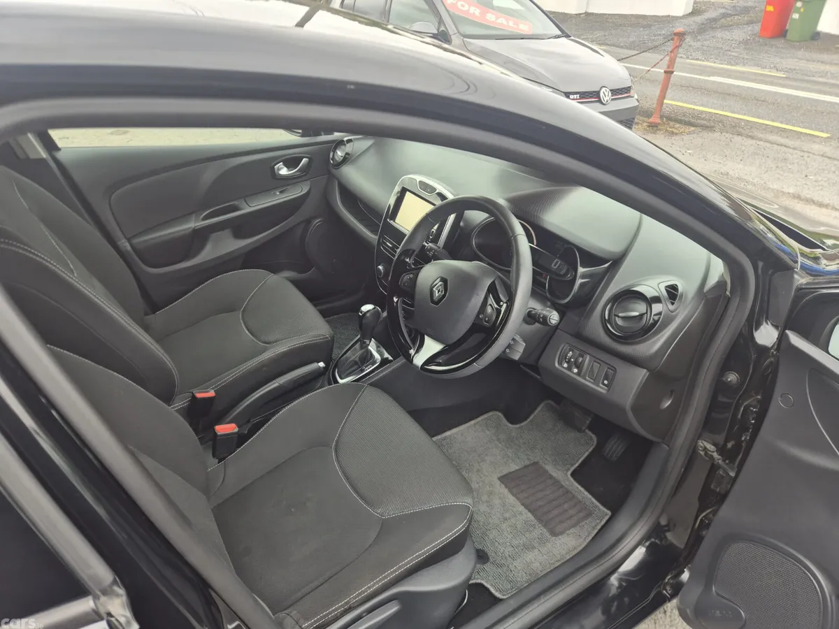 Renault Clio Hatchback, Petrol, 2016, Black